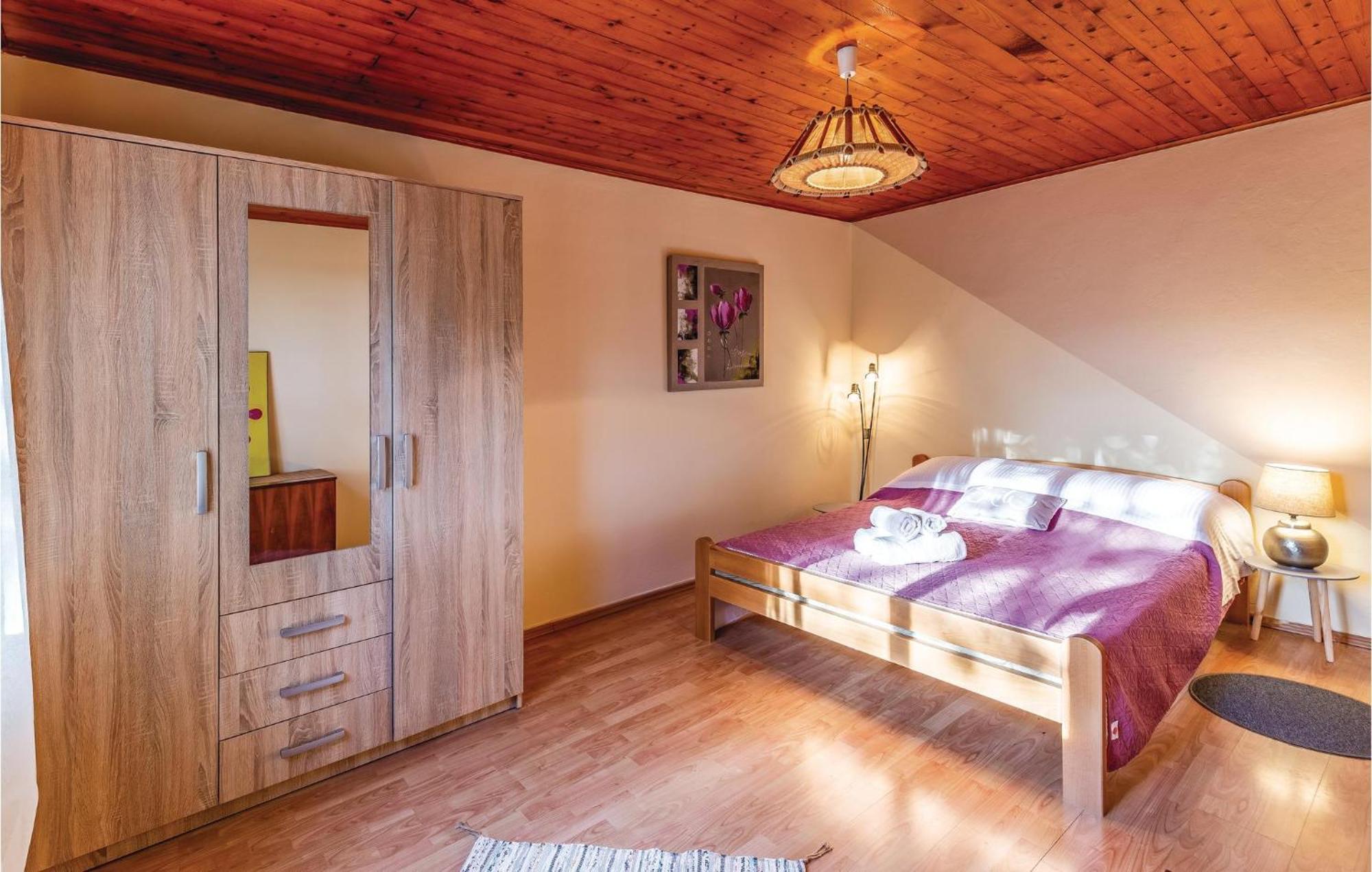 1 Bedroom Pet Friendly Home In Šišan Dış mekan fotoğraf
