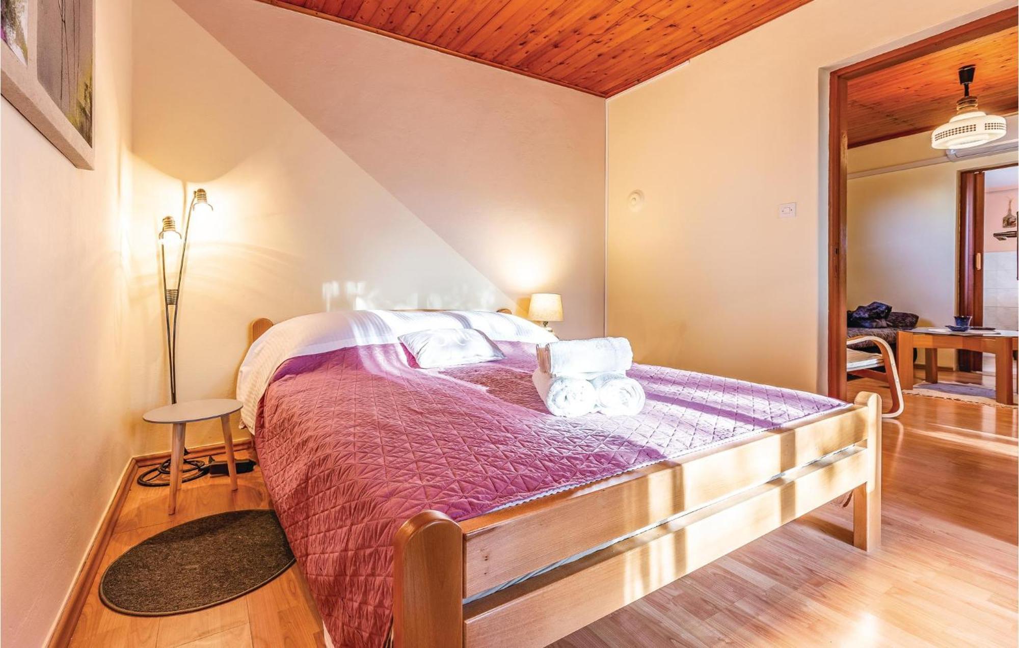 1 Bedroom Pet Friendly Home In Šišan Dış mekan fotoğraf