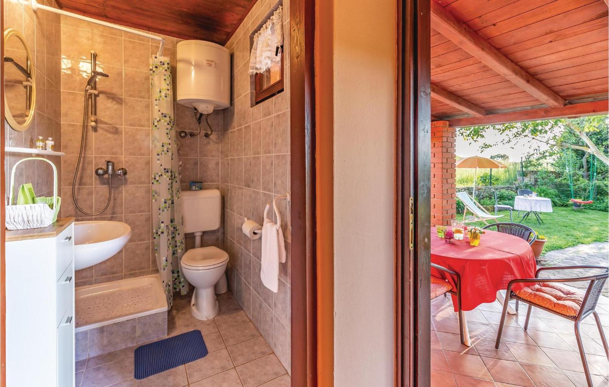 1 Bedroom Pet Friendly Home In Šišan Dış mekan fotoğraf