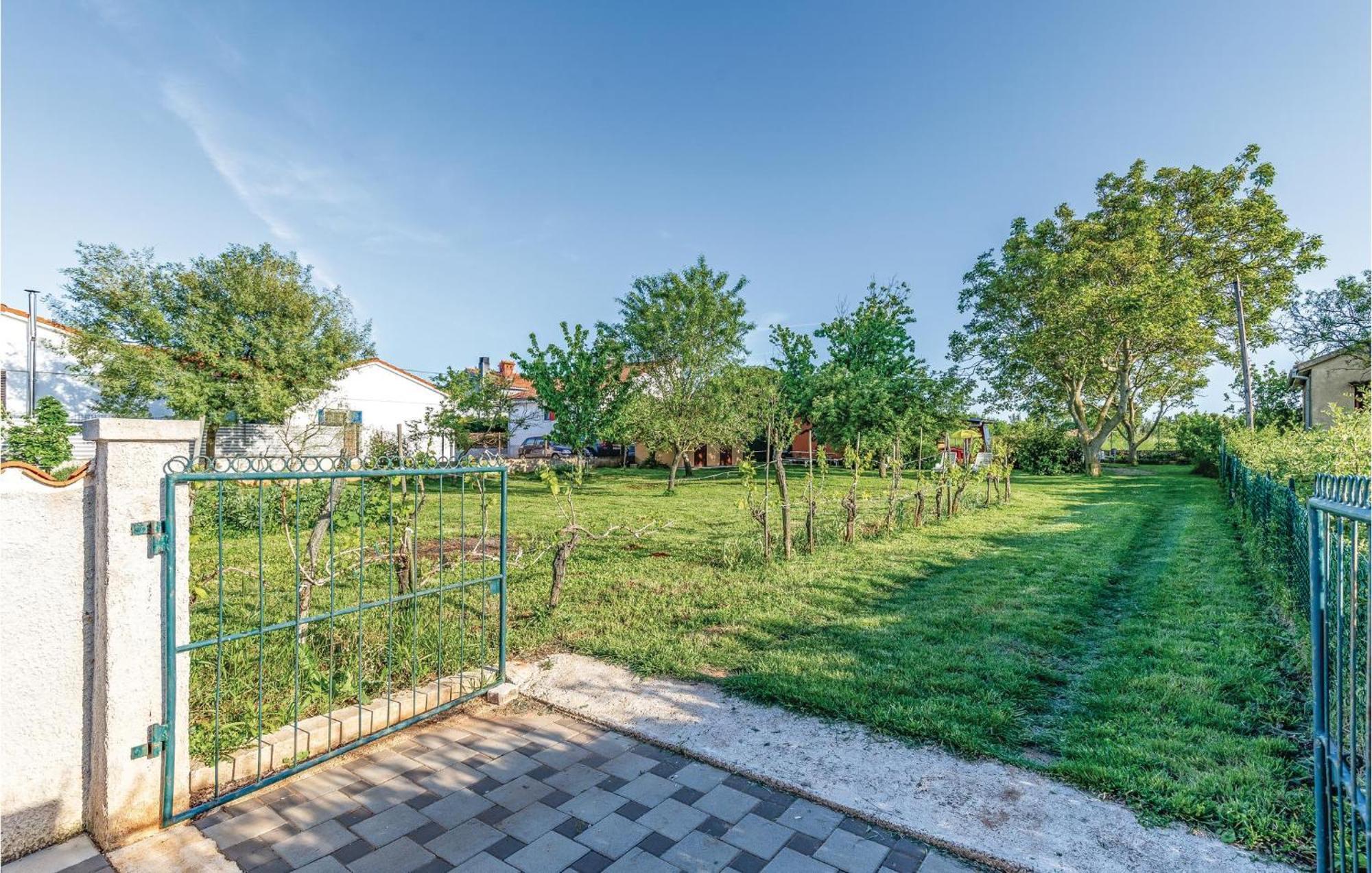 1 Bedroom Pet Friendly Home In Šišan Dış mekan fotoğraf