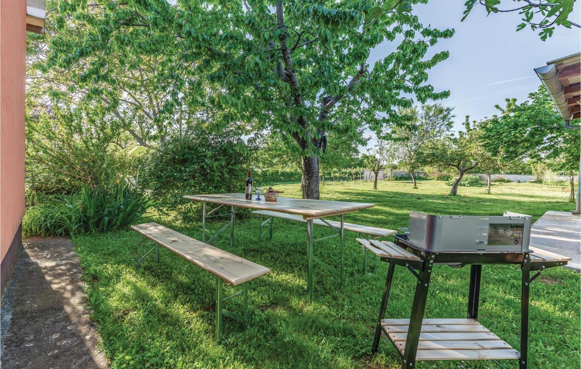 1 Bedroom Pet Friendly Home In Šišan Dış mekan fotoğraf